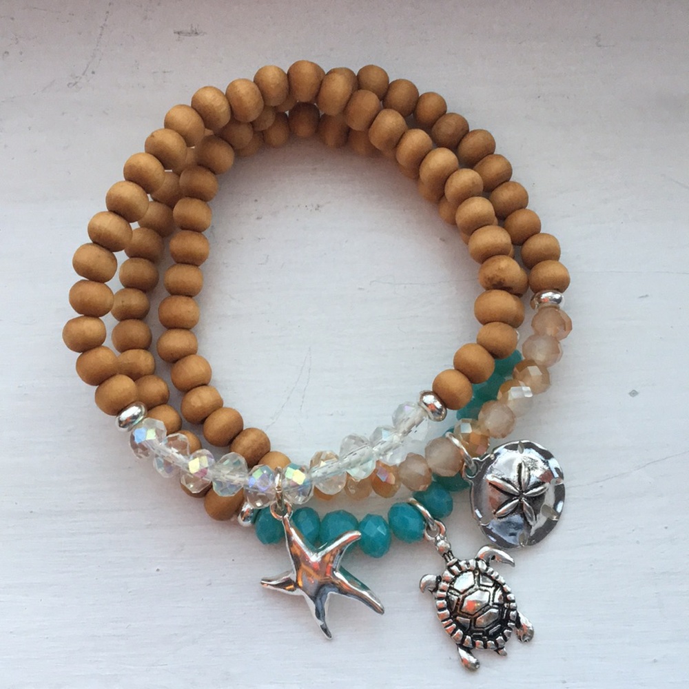 Super cute seaside summer bracelets! ☀️😎🌊🌴